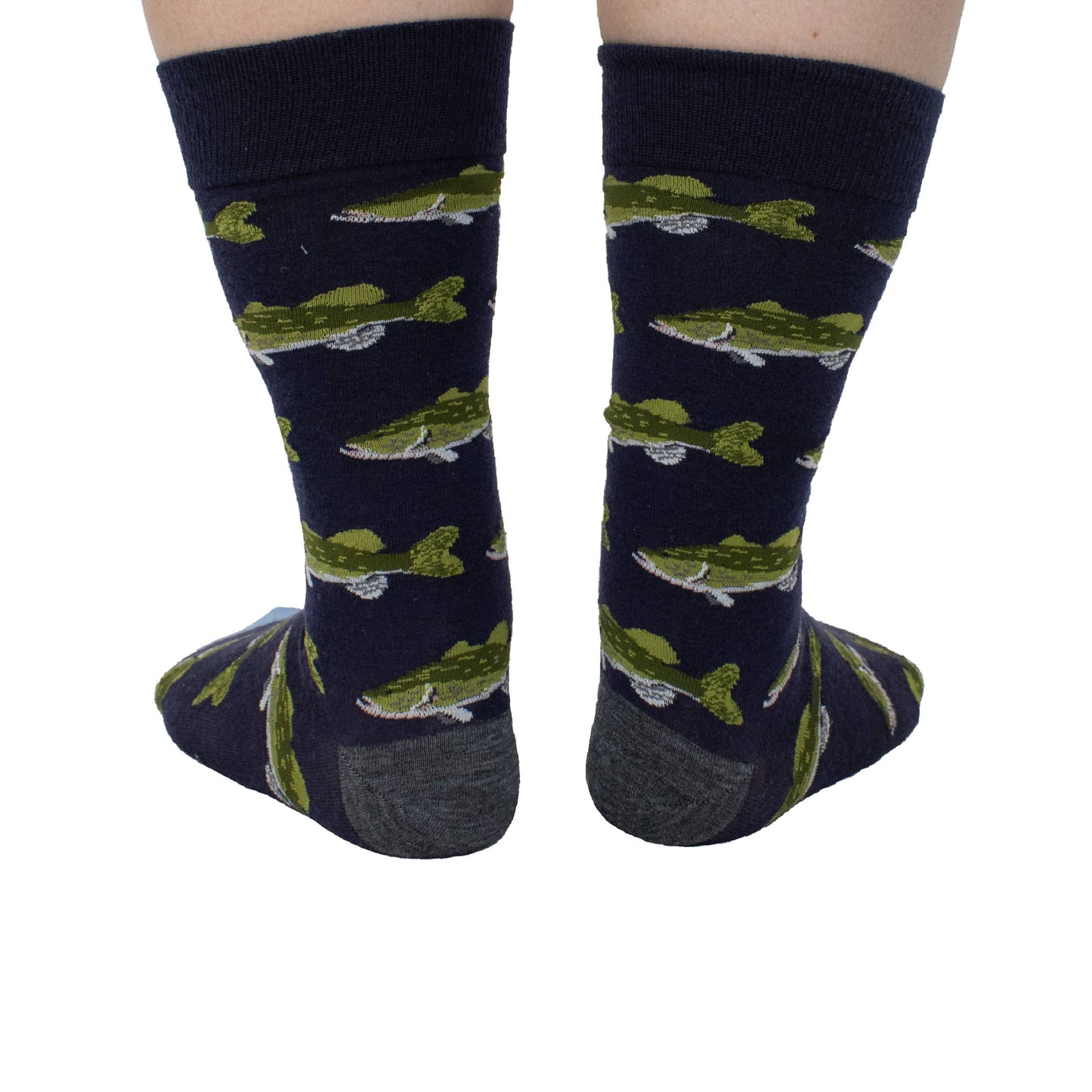 EXTRAFINE MERINO WOOL LARGEMOUTH BASS FISH IN NAVY
